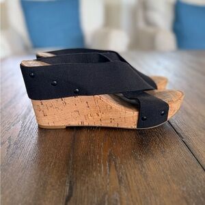 Lucky Brand Women’s Black Wedge Sandals Size 9.5